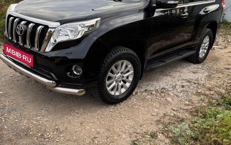 Toyota Land Cruiser Prado 150 рестайлинг 2, 2015 год, 3 950 000 рублей, 8 фотография