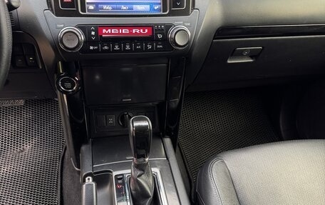 Toyota Land Cruiser Prado 150 рестайлинг 2, 2015 год, 3 950 000 рублей, 13 фотография