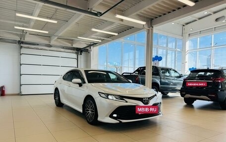 Toyota Camry, 2018 год, 3 199 900 рублей, 8 фотография