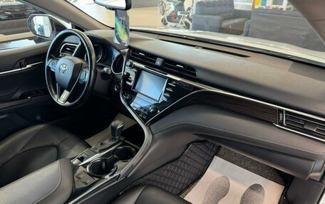 Toyota Camry, 2018 год, 3 199 900 рублей, 13 фотография
