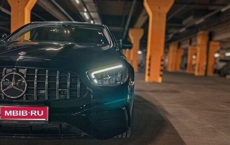 Mercedes-Benz E-Класс, 2021 год, 3 300 000 рублей, 4 фотография