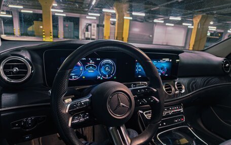 Mercedes-Benz E-Класс, 2021 год, 3 300 000 рублей, 14 фотография