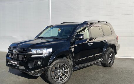 Toyota Land Cruiser 200, 2015 год, 3 490 000 рублей, 1 фотография