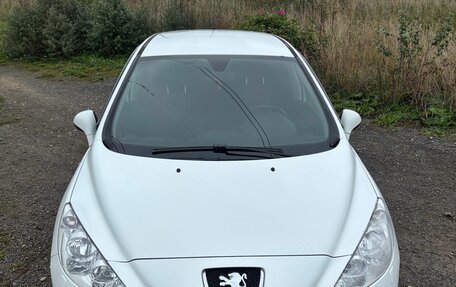 Peugeot 308 II, 2010 год, 555 000 рублей, 2 фотография