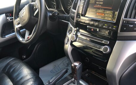 Toyota Land Cruiser 200, 2015 год, 3 490 000 рублей, 17 фотография