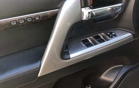 Toyota Land Cruiser 200, 2015 год, 3 490 000 рублей, 23 фотография