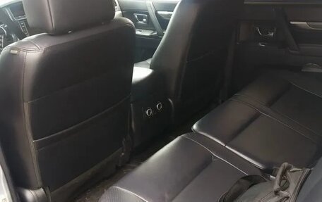 Mitsubishi Pajero IV, 2010 год, 2 200 000 рублей, 9 фотография
