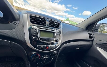 Hyundai Solaris II рестайлинг, 2012 год, 727 000 рублей, 13 фотография