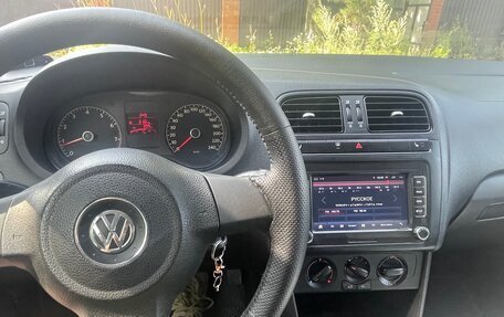 Volkswagen Polo VI (EU Market), 2012 год, 720 000 рублей, 23 фотография
