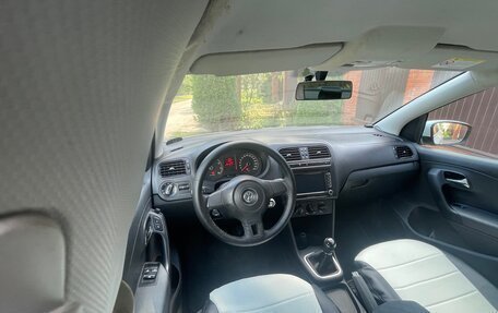 Volkswagen Polo VI (EU Market), 2012 год, 720 000 рублей, 25 фотография