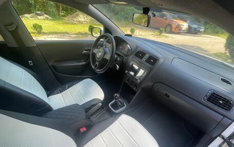 Volkswagen Polo VI (EU Market), 2012 год, 720 000 рублей, 27 фотография