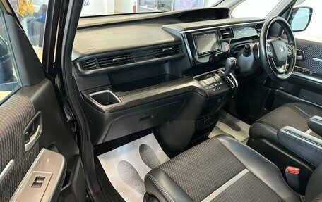 Honda Stepwgn IV, 2016 год, 2 049 000 рублей, 8 фотография