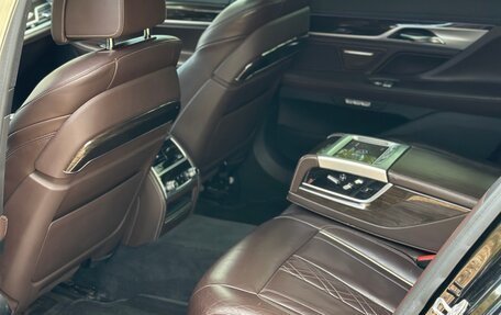 BMW 7 серия, 2017 год, 3 700 000 рублей, 8 фотография