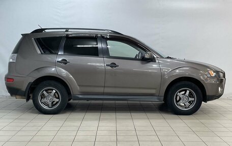 Mitsubishi Outlander III рестайлинг 3, 2010 год, 1 050 000 рублей, 8 фотография