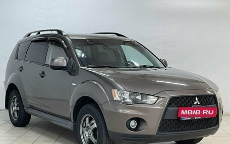 Mitsubishi Outlander III рестайлинг 3, 2010 год, 1 050 000 рублей, 2 фотография