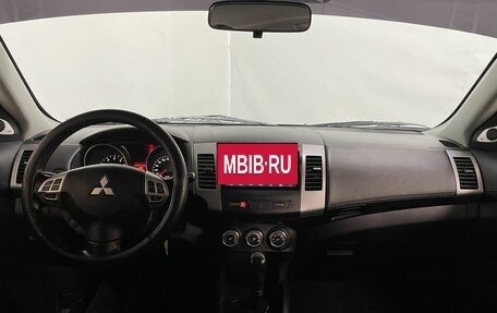 Mitsubishi Outlander III рестайлинг 3, 2010 год, 1 050 000 рублей, 11 фотография