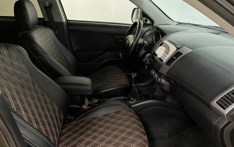 Mitsubishi Outlander III рестайлинг 3, 2010 год, 1 050 000 рублей, 19 фотография