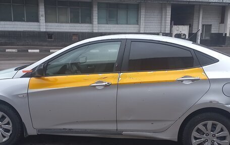 Hyundai Solaris II рестайлинг, 2016 год, 445 000 рублей, 8 фотография