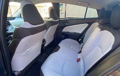 Toyota Prius IV XW50, 2019 год, 2 199 000 рублей, 10 фотография