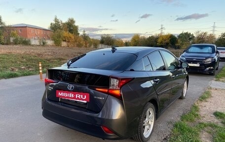 Toyota Prius IV XW50, 2019 год, 2 199 000 рублей, 3 фотография
