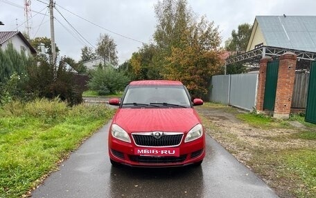 Skoda Fabia II, 2013 год, 325 000 рублей, 2 фотография