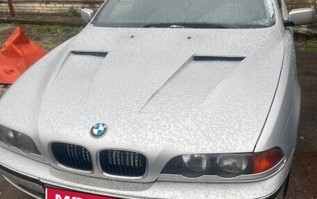 BMW 5 серия, 2000 год, 600 000 рублей, 1 фотография