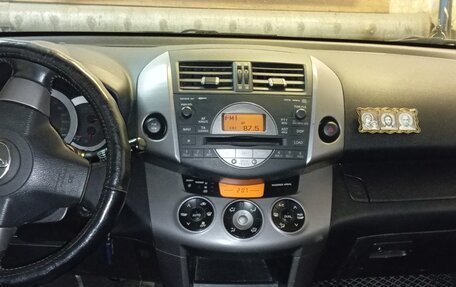 Toyota RAV4, 2006 год, 1 030 000 рублей, 16 фотография