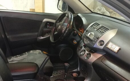 Toyota RAV4, 2006 год, 1 030 000 рублей, 26 фотография