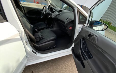 Ford Fiesta, 2015 год, 900 000 рублей, 8 фотография