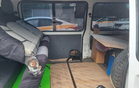 Mazda Bongo IV, 2000 год, 450 000 рублей, 8 фотография