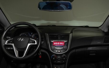 Hyundai Solaris II рестайлинг, 2013 год, 689 000 рублей, 7 фотография
