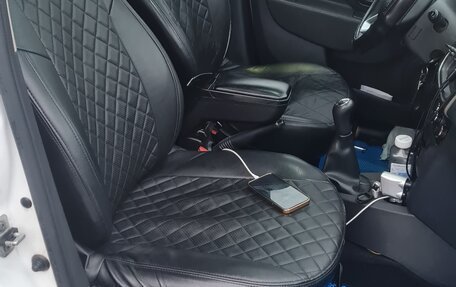 Renault Logan II, 2019 год, 750 000 рублей, 3 фотография