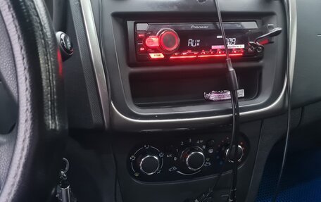 Renault Logan II, 2019 год, 750 000 рублей, 13 фотография