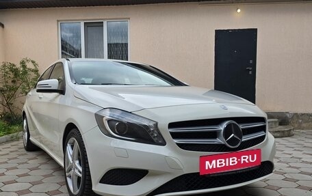 Mercedes-Benz A-Класс, 2015 год, 1 850 000 рублей, 6 фотография