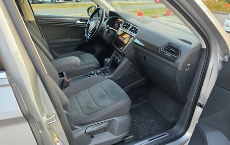 Volkswagen Tiguan II, 2018 год, 3 100 000 рублей, 14 фотография