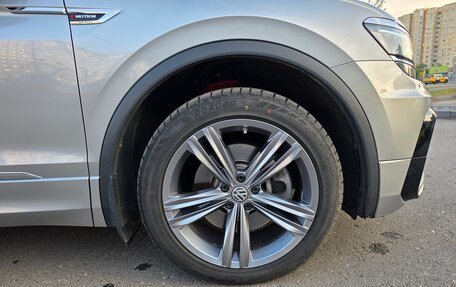 Volkswagen Tiguan II, 2018 год, 3 100 000 рублей, 13 фотография