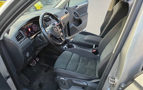 Volkswagen Tiguan II, 2018 год, 3 100 000 рублей, 21 фотография