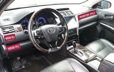 Toyota Camry, 2016 год, 1 997 000 рублей, 6 фотография