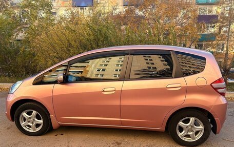 Honda Fit III, 2010 год, 760 000 рублей, 3 фотография