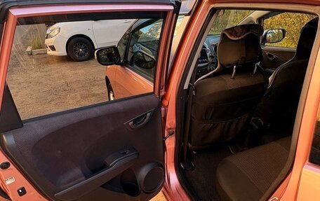 Honda Fit III, 2010 год, 760 000 рублей, 11 фотография