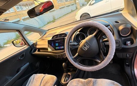 Honda Fit III, 2010 год, 760 000 рублей, 8 фотография