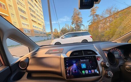 Honda Fit III, 2010 год, 760 000 рублей, 14 фотография