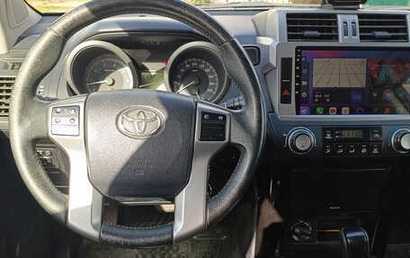 Toyota Land Cruiser Prado 150 рестайлинг 2, 2014 год, 3 320 000 рублей, 2 фотография