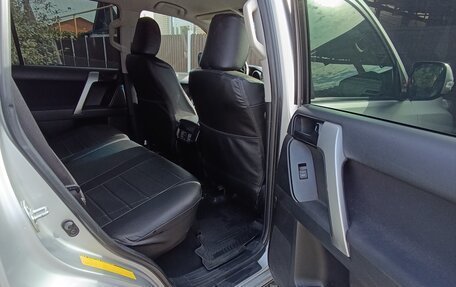Toyota Land Cruiser Prado 150 рестайлинг 2, 2014 год, 3 320 000 рублей, 7 фотография