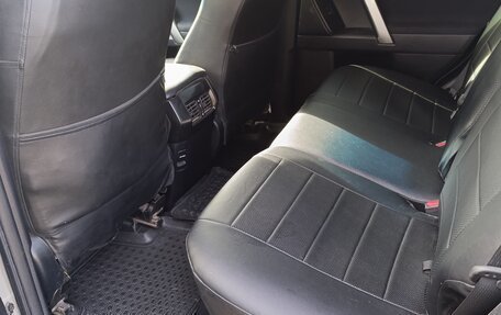Toyota Land Cruiser Prado 150 рестайлинг 2, 2014 год, 3 320 000 рублей, 13 фотография