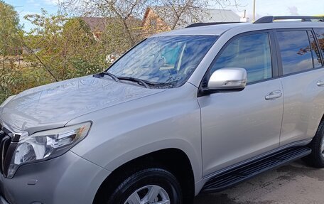 Toyota Land Cruiser Prado 150 рестайлинг 2, 2014 год, 3 320 000 рублей, 17 фотография