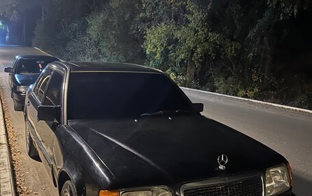 Mercedes-Benz E-Класс, 1993 год, 250 000 рублей, 1 фотография