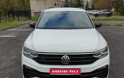 Volkswagen Tiguan II, 2021 год, 4 300 000 рублей, 1 фотография