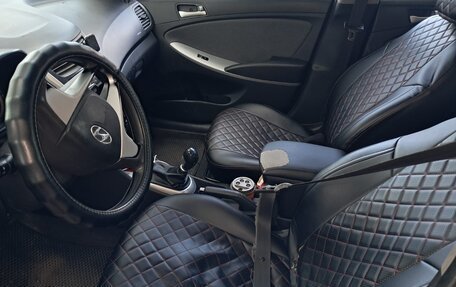Hyundai Solaris II рестайлинг, 2014 год, 450 000 рублей, 8 фотография