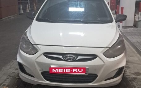 Hyundai Solaris II рестайлинг, 2014 год, 450 000 рублей, 4 фотография
